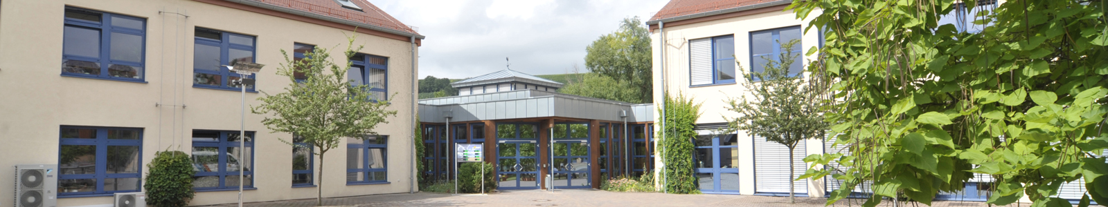 Verwaltungs- und Schulgebäude am Dienstleistungszentrum in Oppenheim © Dienstleistungszentren Ländlicher Raum